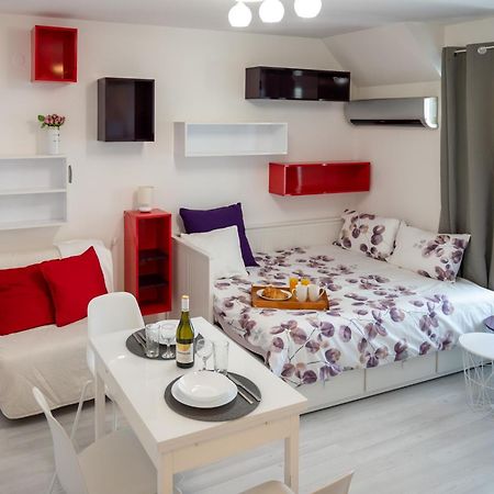 Colorful Studio With Balcony - Free Parking Apartment София Екстериор снимка