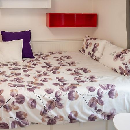 Colorful Studio With Balcony - Free Parking Apartment София Екстериор снимка