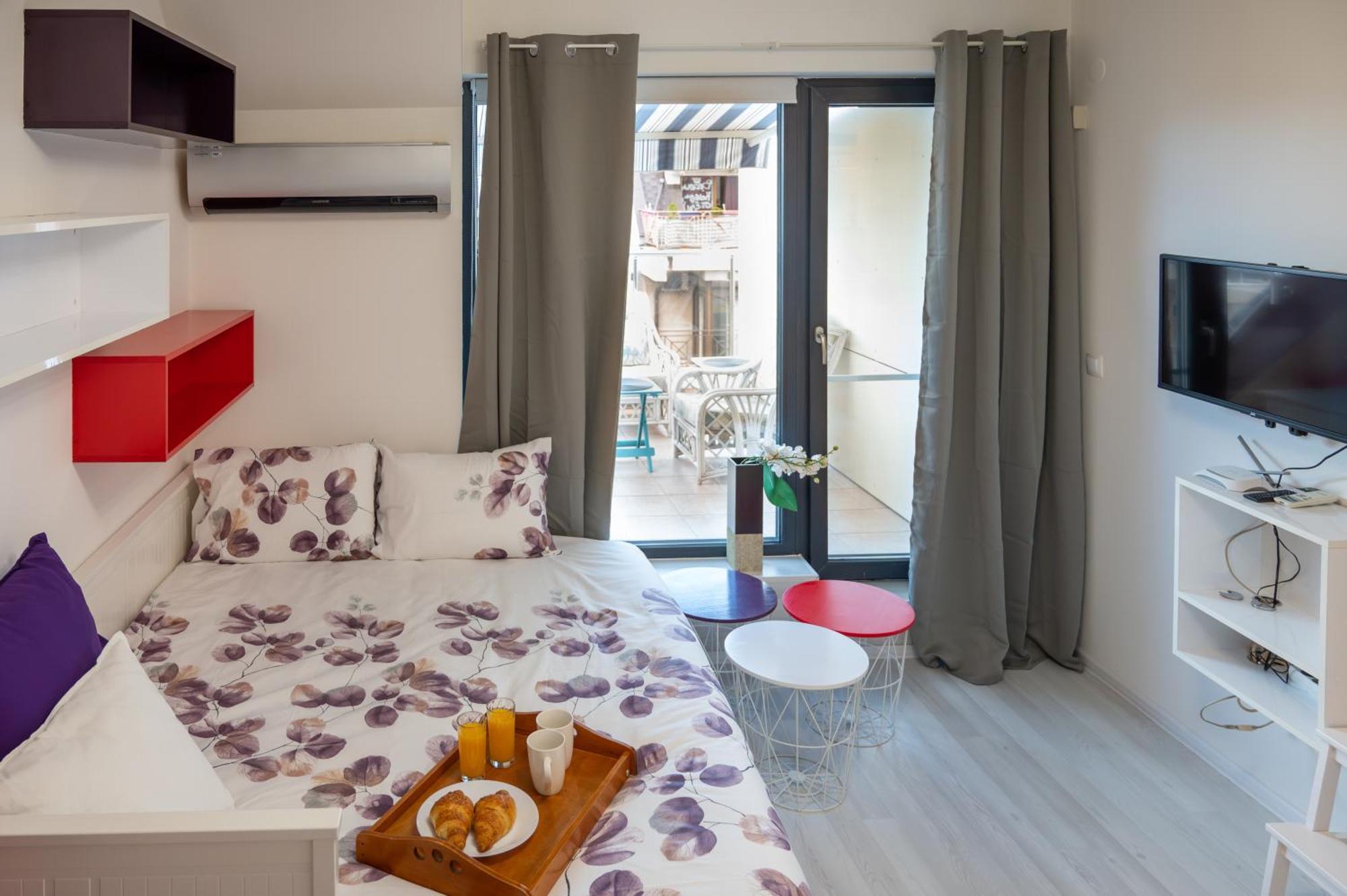 Colorful Studio With Balcony - Free Parking Apartment София Екстериор снимка
