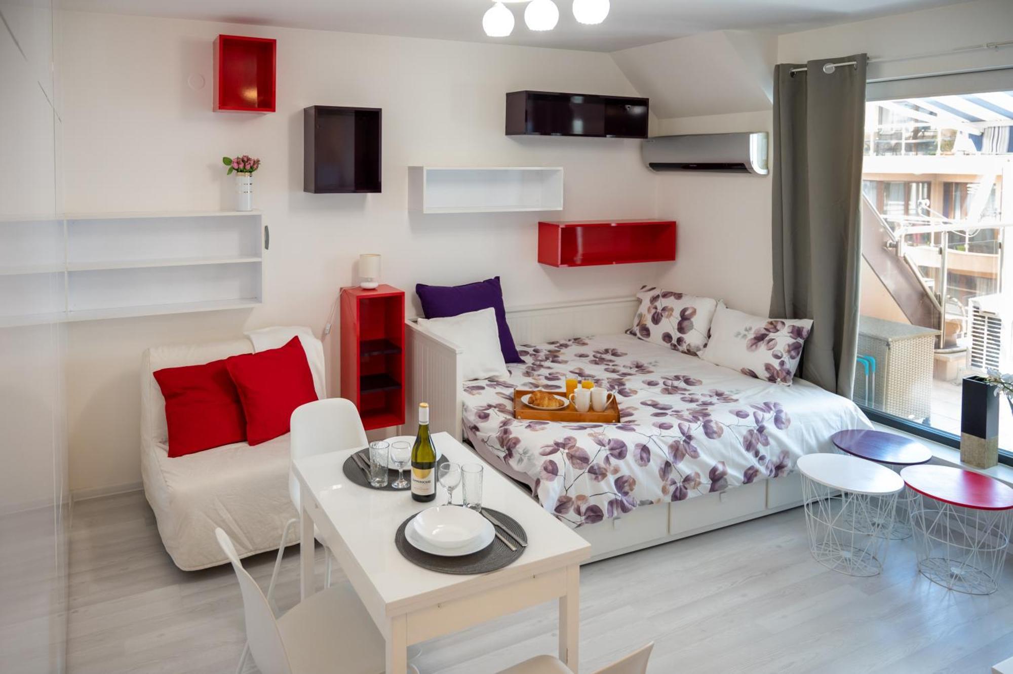 Colorful Studio With Balcony - Free Parking Apartment София Екстериор снимка